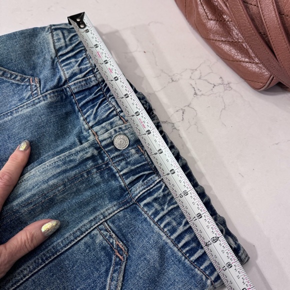 MOTHER High-Rise Elastic Waist Mom Jeans - Picture 9 of 10